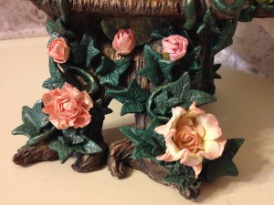 Gloriann Irizarry has created this amazing paper clay fairy throne with vines and roses