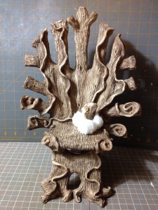 Gloriann Irizarry has created this amazing paper clay fairy throne with vines and roses