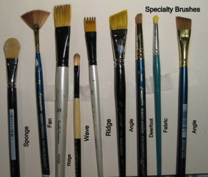 different types of paint brushes